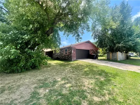 Exterior - 3909 Clark Ave, Springdale, AR 72762 photo 3 of 9