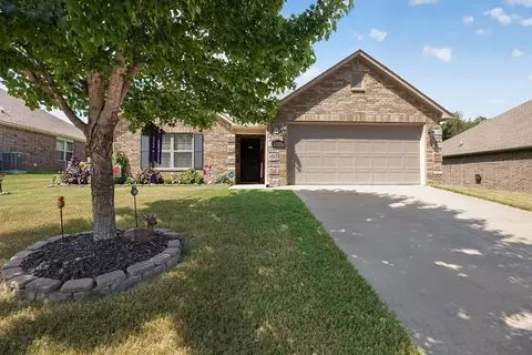2550 Iron Ave, Farmington, AR 72730