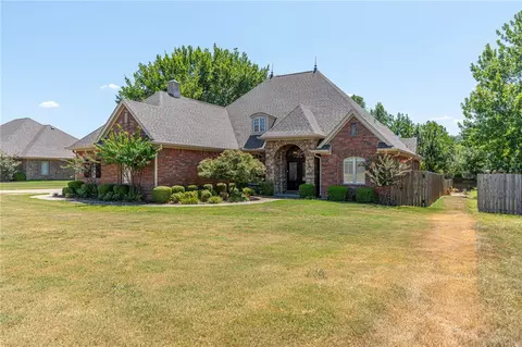 Exterior - 1612 Granite Ln, Fort Smith, AR 72916 photo 2 of 16