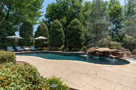 Exterior - 1612 Granite Ln, Fort Smith, AR 72916 photo 6 of 16