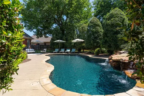 Exterior - 1612 Granite Ln, Fort Smith, AR 72916 photo 7 of 16