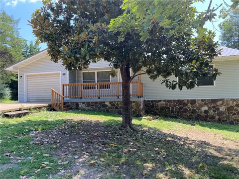 324 W Mockingbird Trl, Diamond City, AR 72630