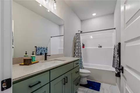 Bath - 3777 Tranquility St, Springdale, AR 72764 photo 4 of 4