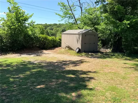 Exterior - 118 Brewer St, Harrison, AR 72601 photo 8 of 10