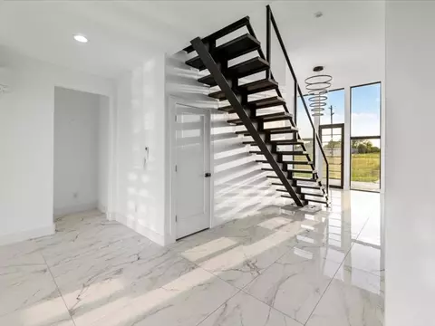 Entry Way - 4633 Robins Rd, Springdale, AR 72762 photo 2 of 3