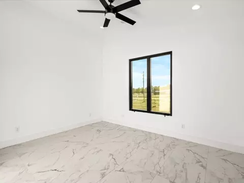 Bedroom - 4633 Robins Rd, Springdale, AR 72762 photo 3 of 3