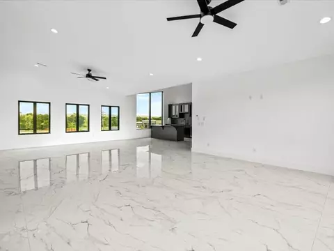 Living - 4633 Robins Rd, Springdale, AR 72762 photo 1 of 4