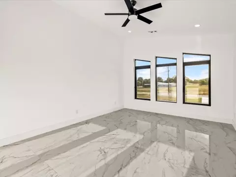 Bedroom - 4633 Robins Rd, Springdale, AR 72762 photo 1 of 3
