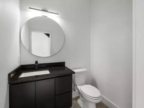 Bath - 4633 Robins Rd, Springdale, AR 72762 photo 6 of 8