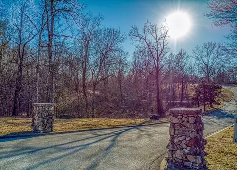 2021 Henley Dr, Harrison, AR 72601 photo 2