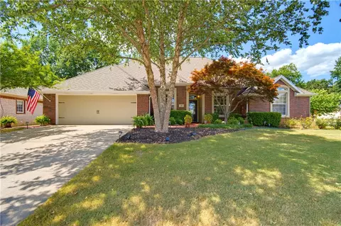 600 Baylor St, Bentonville, AR 72712