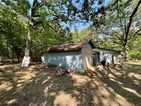 702 Edgewood Pl, Huntsville, AR 72740