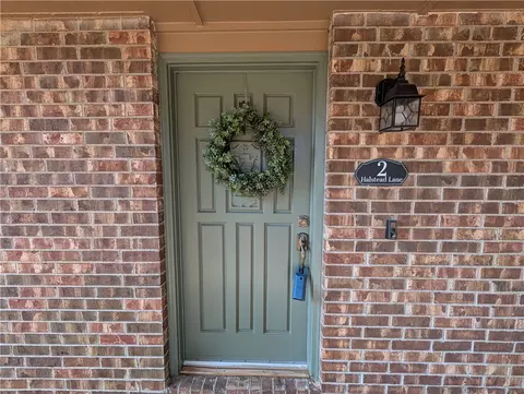 2 Halstead Ln, Bella Vista, AR 72715