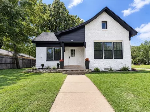 209 W K St, Russellville, AR 72801