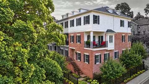 29 W Louise St, Fayetteville, AR 72701