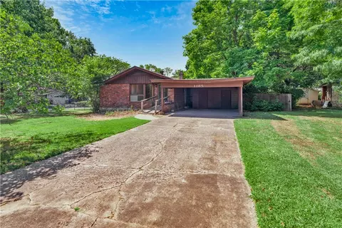 1165 Overcrest St, Fayetteville, AR 72703