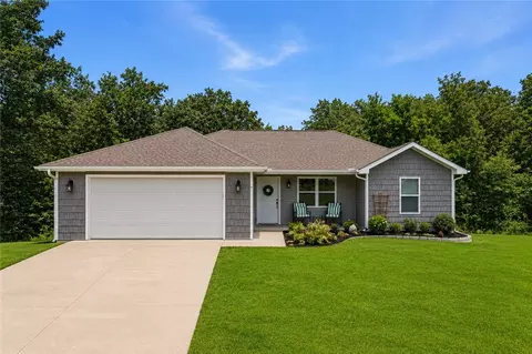 9 Hebrides Dr, Bella Vista, AR 72715