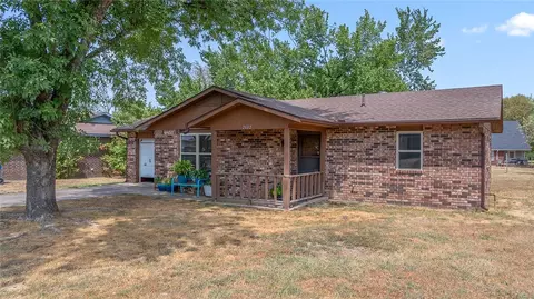2602 Walker St, Bentonville, AR 72712