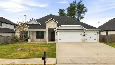 Exterior - 1111 Red Maple St, Centerton, AR 72719 photo 1 of 2
