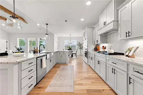 Kitchen - 1111 Red Maple St, Centerton, AR 72719 photo 7 of 7