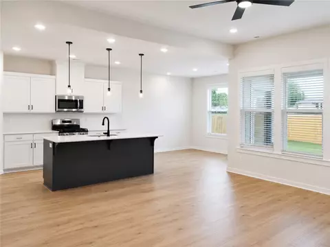 Living - 3930 Repose St, Springdale, AR 72764 photo 1 of 3