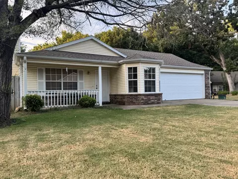 2992 W Wildflower St, Fayetteville, AR 72704