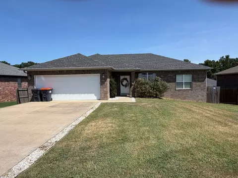203 Ashford Dr, Russellville, AR 72802