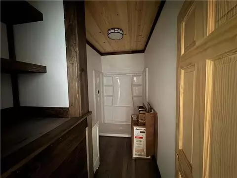 Entry Way - 3103 3051 Nc 8401, Jasper, AR 72641 photo 2 of 2
