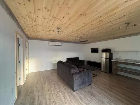 Living - 3103 3051 Nc 8401, Jasper, AR 72641 photo 2 of 6