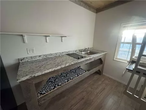 Kitchen - 3103 3051 Nc 8401, Jasper, AR 72641 photo 1 of 4