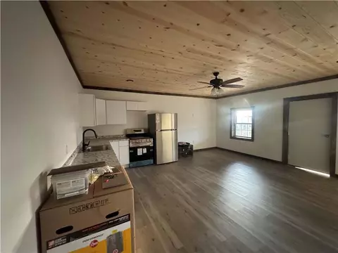 Living - 3103 3051 Nc 8401, Jasper, AR 72641 photo 6 of 6