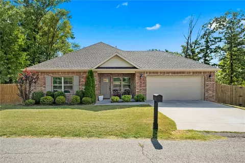 13 Eastleigh Cir, Bella Vista, AR 72714