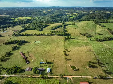 275 Madison 8503, Huntsville, AR 72740
