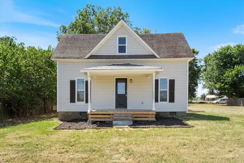 1112 E Harvard St, Siloam Springs, AR 72761
