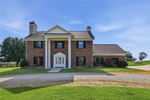 283 Cr 413 Rd, Berryville, AR 72616