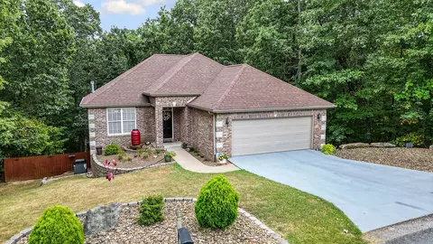 25 Merritt Cir, Bella Vista, AR 72714