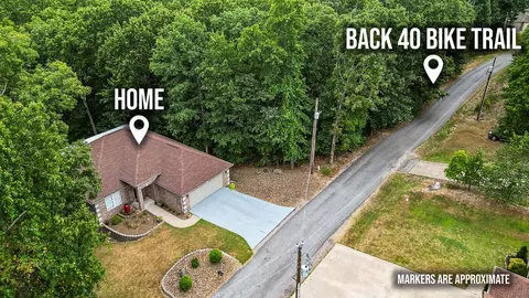 25 Merritt Cir, Bella Vista, AR 72714