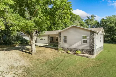 622 Church Ave, Berryville, AR 72616