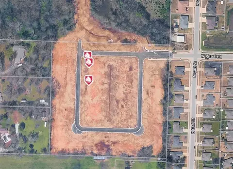 2003 N Chanae St, Siloam Springs, AR 72761
