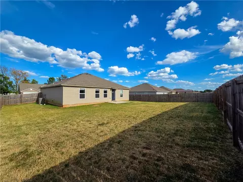 Exterior - 2809 Bauer St, Pea Ridge, AR 72751 photo 5 of 6