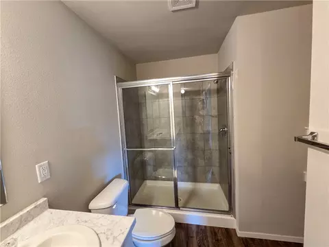 Bath - 2809 Bauer St, Pea Ridge, AR 72751 photo 2 of 5