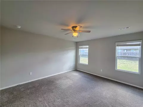 Bedroom - 2809 Bauer St, Pea Ridge, AR 72751 photo 2 of 11