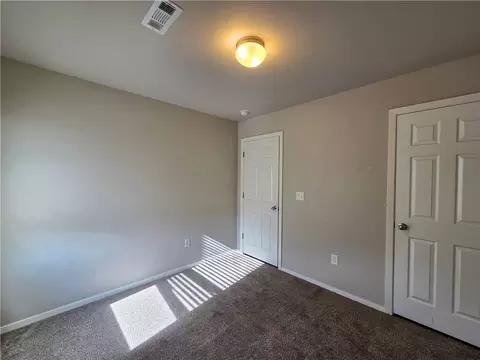 Bedroom - 2809 Bauer St, Pea Ridge, AR 72751 photo 1 of 11