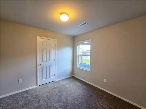 Bedroom - 2809 Bauer St, Pea Ridge, AR 72751 photo 5 of 11