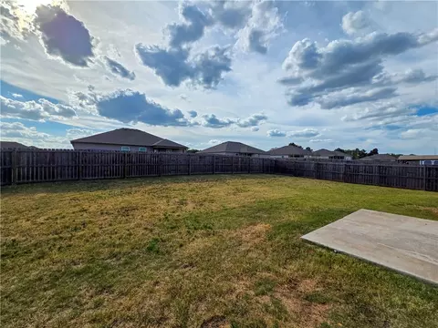 Exterior - 2809 Bauer St, Pea Ridge, AR 72751 photo 4 of 6
