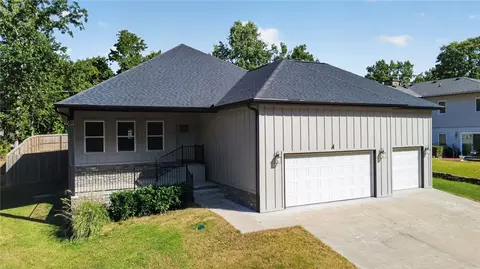 4 Clovelly Ln, Bella Vista, AR 72715