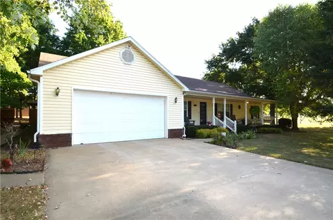 173 N Double Springs Rd, Farmington, AR 72730