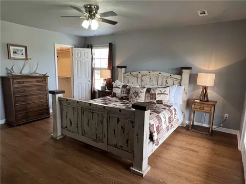 Bedroom - 20073 Ar-21, Ponca, AR 72670 photo 1 of 5