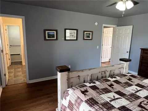 Bedroom - 20073 Ar-21, Ponca, AR 72670 photo 3 of 5