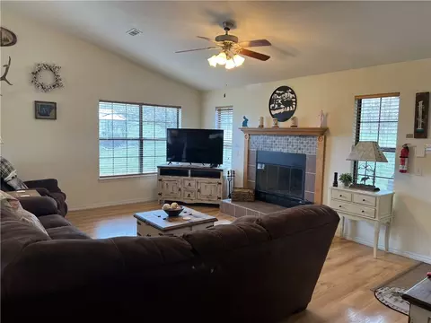 Living - 20073 Ar-21, Ponca, AR 72670 photo 2 of 3
